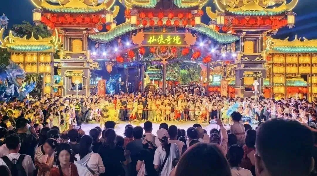 2025春节旅游火爆!文旅项目如何突破困境,打造新亮点吸引游客?